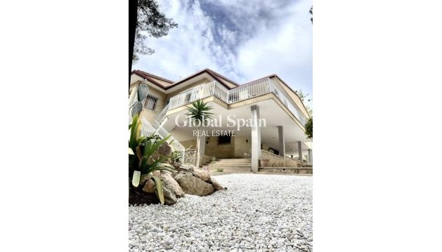VILLA - Venta - ORIHUELA COSTA -
                CAMPOAMOR