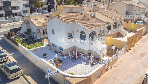VILLA - Venta - ORIHUELA COSTA -
                Los Altos