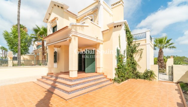 Villa - Venta - ORIHUELA COSTA -
                VILLAMARTÍN