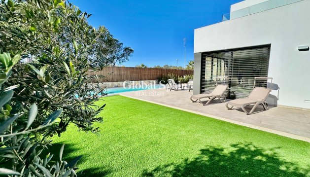 VILLA - Venta - ORIHUELA -
                LAS COLINAS GOLF RESORT