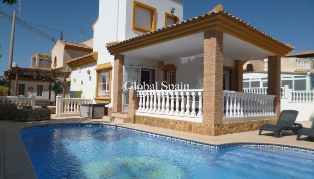 VILLA - Venta - PILAR DE LA HORADADA -
                Costa Blanca