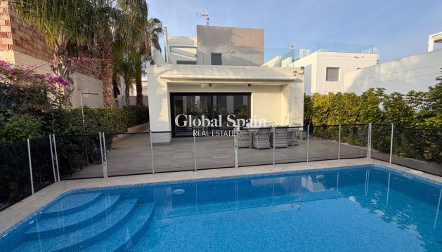 VILLA - Venta - ROJALES -
                Cuidad Quesada