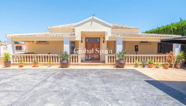 VILLA - Venta - ROJALES -
                Heredades
