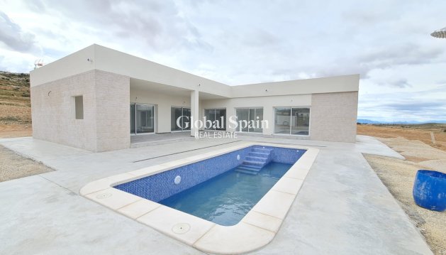 VILLA - Venta - TORRE DEL RICO -
                Inland