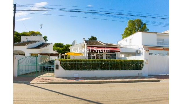 VILLA - Venta - TORREVIEJA -
                Costa Blanca