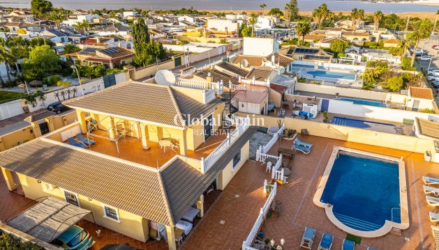 VILLA - Venta -
                TORREVIEJA - I2441
