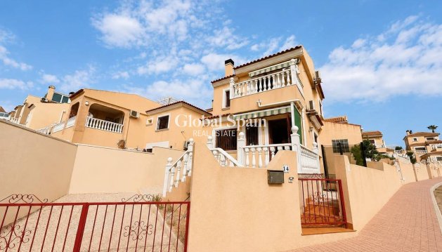 VILLA - Venta - VILLAMARTÍN -
                Costa Blanca