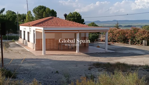 VILLA - Venta - YECLA -
                Inland