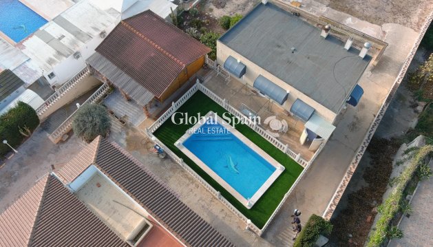 Villa - Wederverkoop - ALBATERA -
                Albatera