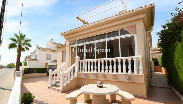 VILLA - Wederverkoop - ALGORFA -
                Inland