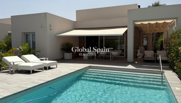 VILLA - Wederverkoop - ALGORFA -
                La Finca Golf