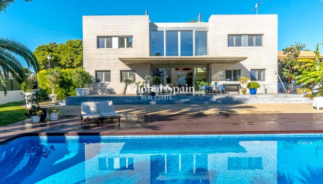 VILLA - Wederverkoop - ALICANTE -
                CAMPOAMOR