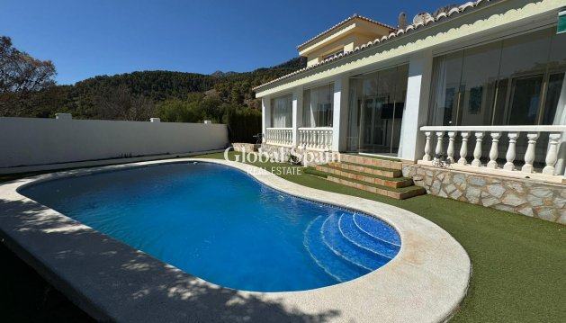 VILLA - Wederverkoop - ALTEA -
                ALTEA HILLS
