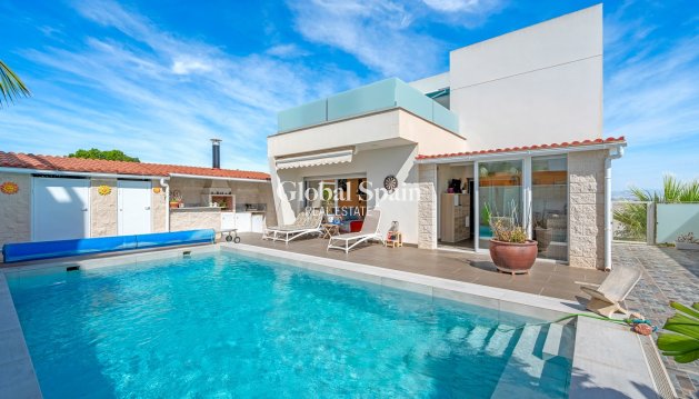 VILLA - Wederverkoop - BENIJÓFAR -
                Costa Blanca