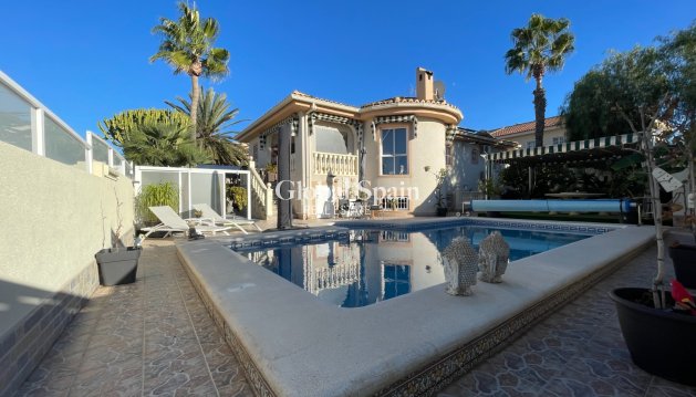 VILLA - Wederverkoop - BENIJÓFAR -
                Costa Blanca