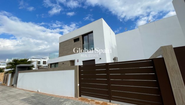 VILLA - Wederverkoop - BENIJÓFAR -
                Costa Blanca