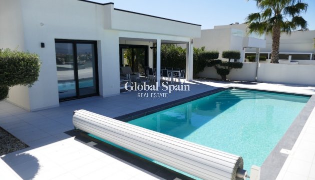 VILLA - Wederverkoop - BENIJÓFAR -
                Costa Blanca