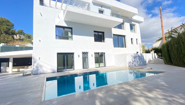 VILLA - Wederverkoop - CALPE -
                Calpe urbanizaciones