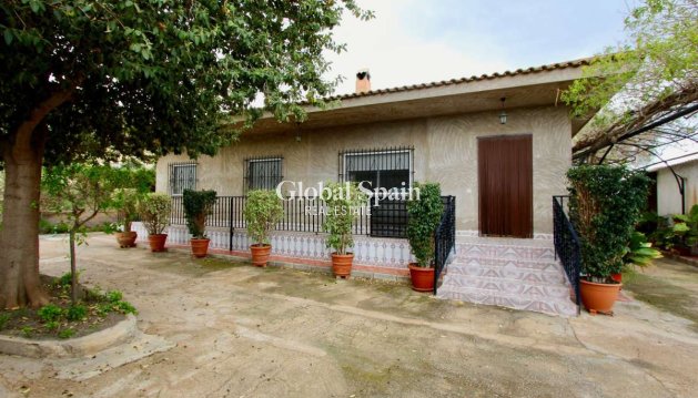 VILLA - Wederverkoop - CAÑADAS DE SAN PEDRO -
                Inland