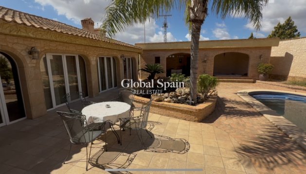 VILLA - Wederverkoop - CARTAGENA -
                Costa Calida