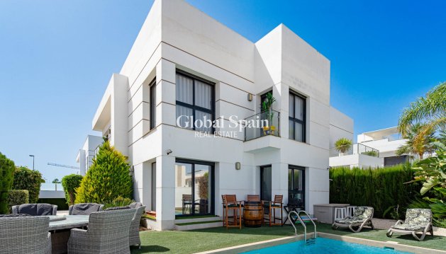 VILLA - Wederverkoop - CIUDAD QUESADA -
                Ciudad Quesada