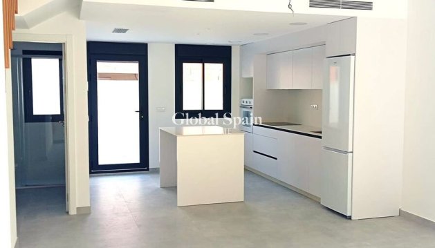 VILLA - Wederverkoop - COX -
                Costa Blanca