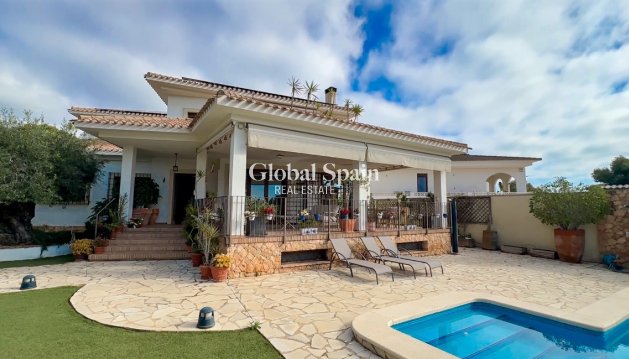 VILLA - Wederverkoop - DEHESA DE CAMPOAMOR -
                Costa Blanca