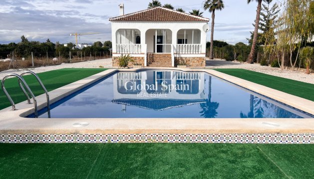 VILLA - Wederverkoop - DOLORES -
                DOLORES