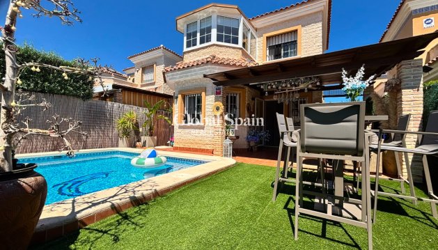 VILLA - Wederverkoop - EL RASO -
                Costa Blanca