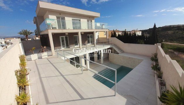 VILLA - Wederverkoop - GRAN ALACANT -
                Costa Blanca