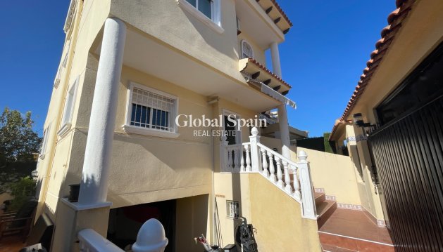 VILLA - Wederverkoop - GUARDAMAR DEL SEGURA -
                Costa Blanca