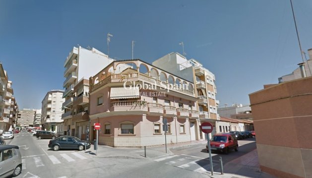 VILLA - Wederverkoop - GUARDAMAR DEL SEGURA -
                Costa Blanca