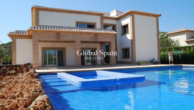 VILLA - Wederverkoop - JÁVEA -
                Costa Blanca