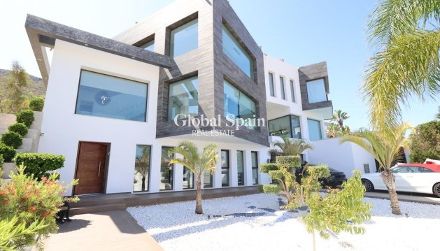 Villa - Wederverkoop -
                JÁVEA - IH-57600