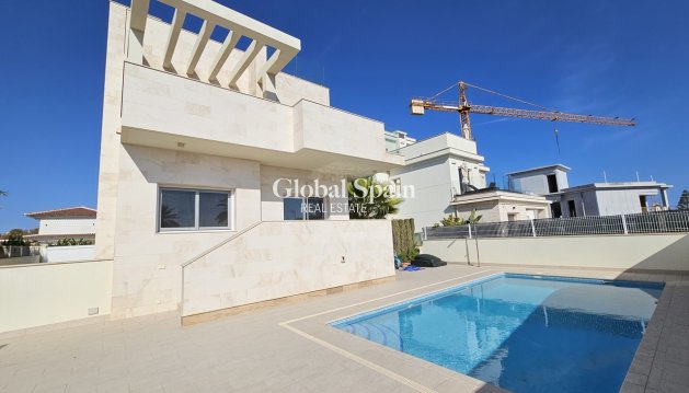VILLA - Wederverkoop - LA ZENIA -
                Costa Blanca