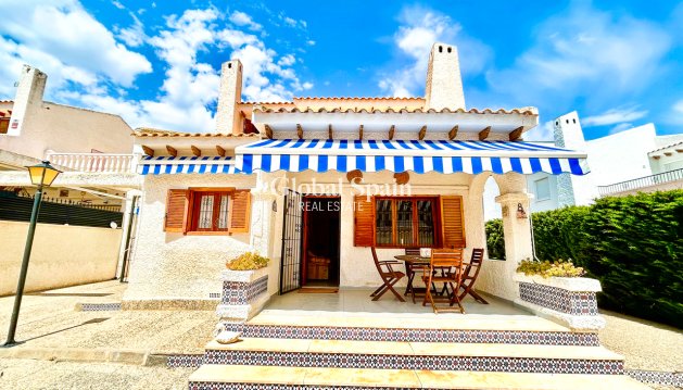 VILLA - Wederverkoop - LA ZENIA -
                Costa Blanca