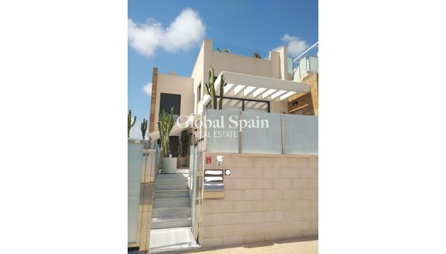 VILLA - Wederverkoop - ORIHUELA COSTA -
                Costa Blanca