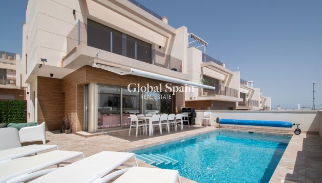 VILLA - Wederverkoop - ORIHUELA COSTA -
                Costa Blanca