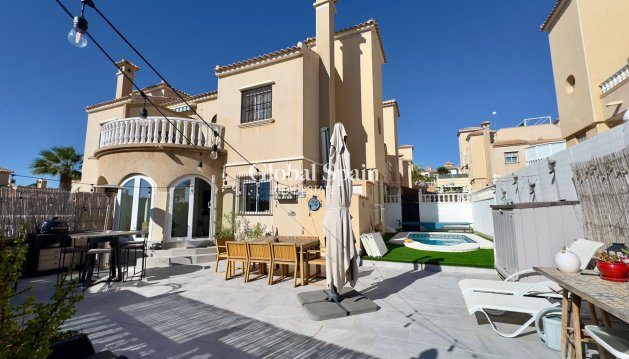 VILLA - Wederverkoop - ORIHUELA COSTA -
                Costa Blanca