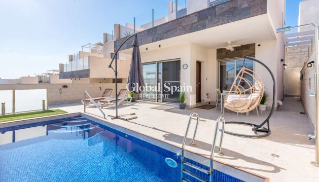 VILLA - Wederverkoop - ORIHUELA COSTA -
                Costa Blanca
