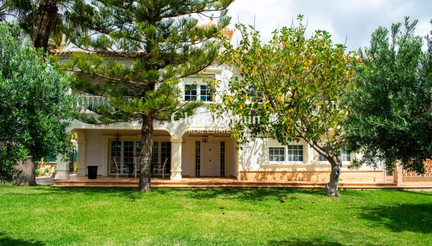 VILLA - Wederverkoop - ORIHUELA COSTA -
                MUY CERCA DE LA PLAYA