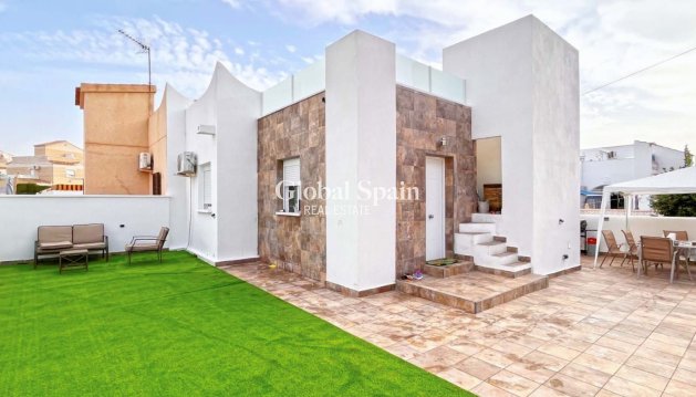 Villa - Wederverkoop - ORIHUELA COSTA -
                Orihuela Costa
