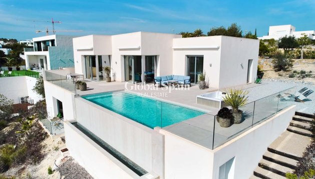 VILLA - Wederverkoop - ORIHUELA -
                LAS COLINAS GOLF RESORT