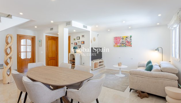 VILLA - Wederverkoop - PILAR DE LA HORADADA -
                Costa Blanca