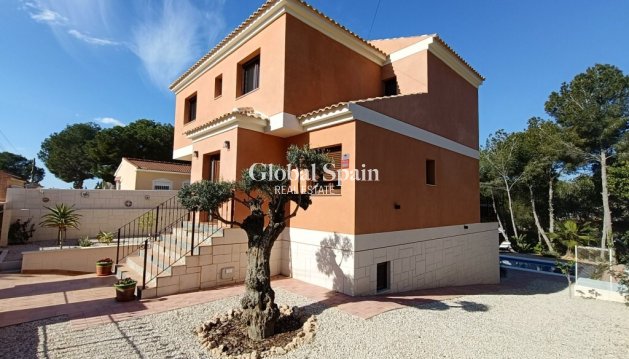 VILLA - Wederverkoop - PILAR DE LA HORADADA -
                Pinar de Campoverde