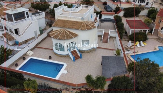 VILLA - Wederverkoop - ROJALES -
                Inland