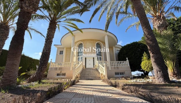 VILLA - Wederverkoop - ROJALES -
                La Fiesta