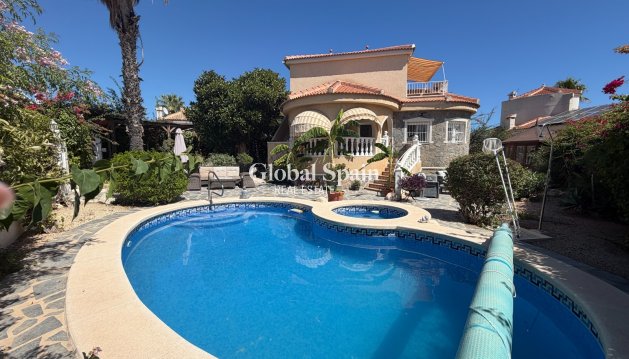 VILLA - Wederverkoop - ROJALES -
                Lo Pepín
