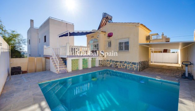 VILLA - Wederverkoop - SAN FULGENCIO -
                LA MARINA