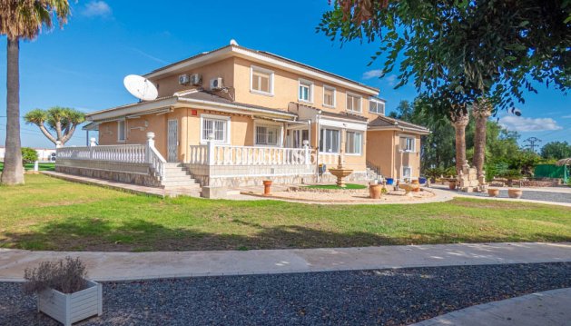 VILLA - Wederverkoop - SAN MIGUEL DE SALINAS -
                San Miguel de Salinas